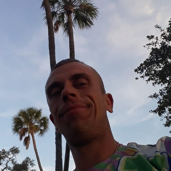 Meet your Posher, Frank - Picture 1 of 1